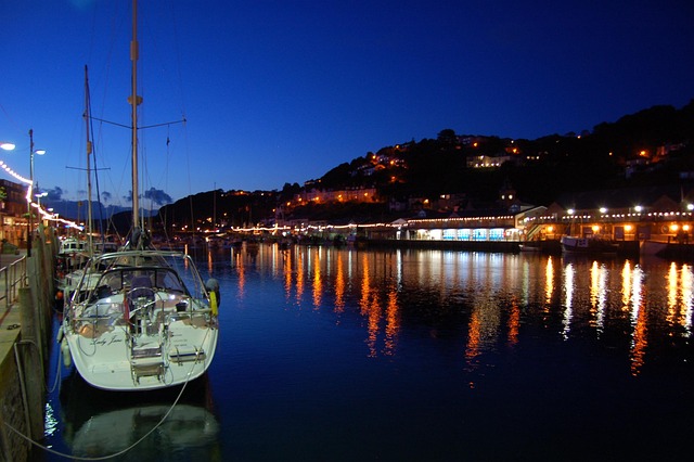 marina cruise