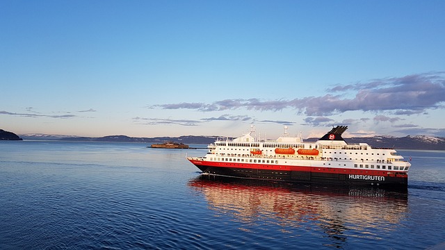 marina cruise