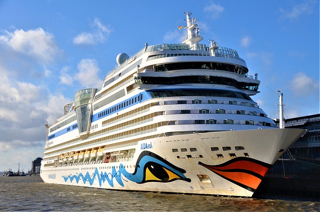 marina cruise