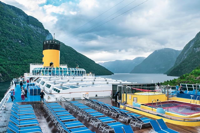 marina cruise