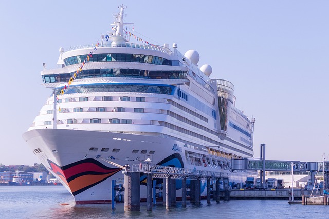 Dubai Marina Culinary Cruises: A Global Feast on the Water