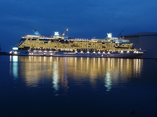 marina cruise dinner