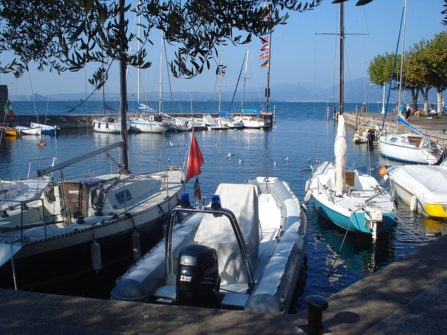 marina-dhow-640x480-46518819.jpeg