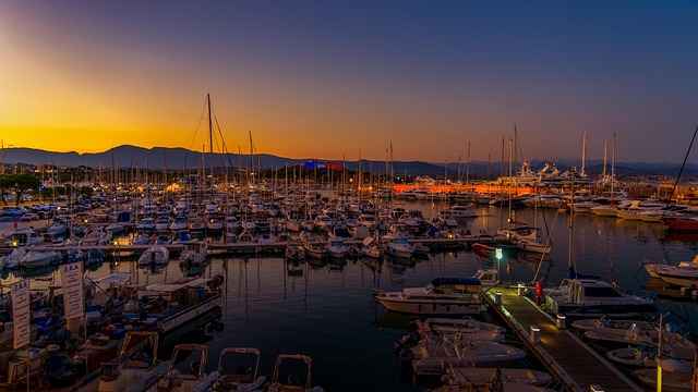 marina yacht