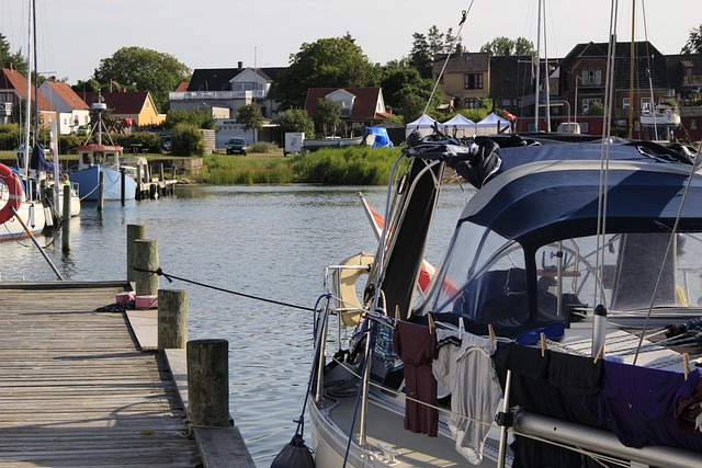 marina yacht