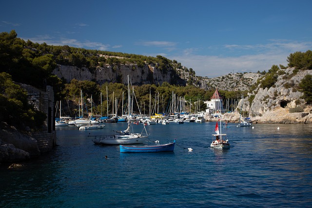 marina yacht