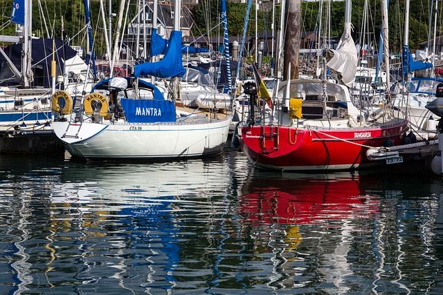 marina yacht