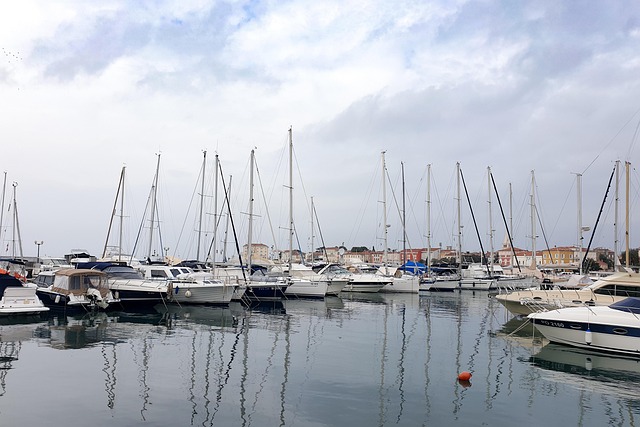 marina yacht