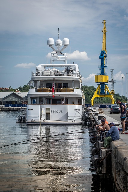 marina yacht