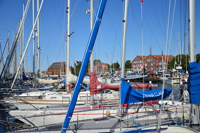 marina yacht