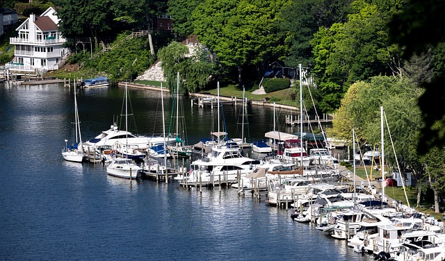 marina yacht