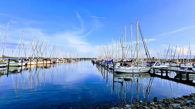 marina yacht
