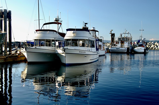 marina yacht