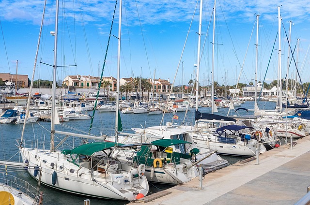 marina yacht