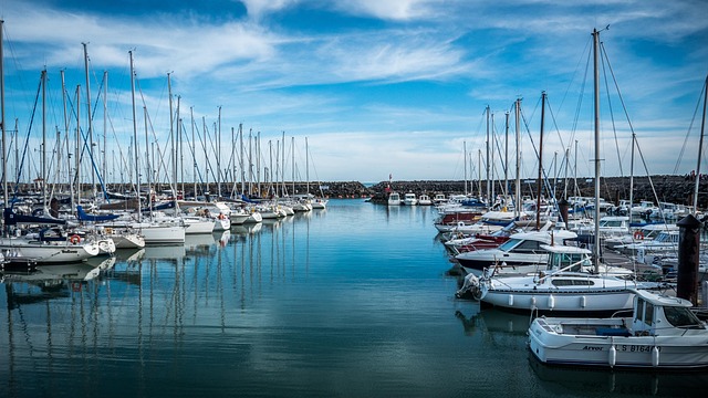 marina yacht