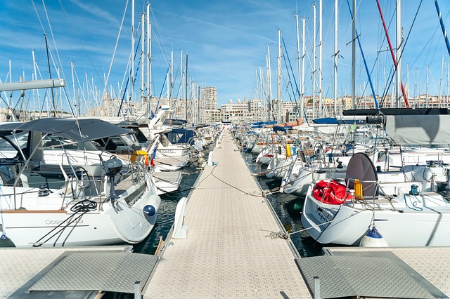 marina yacht