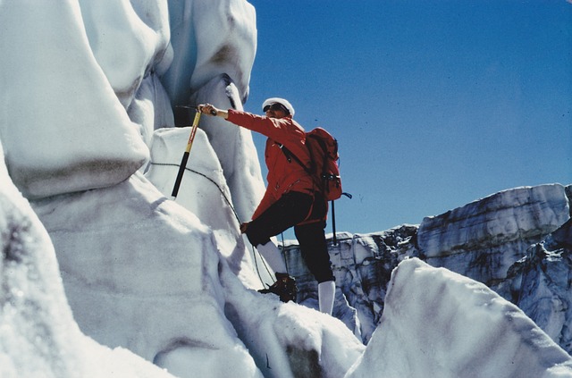 mountain-tour-640x480-34134648.jpeg