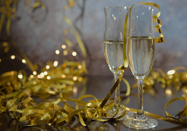 Party Boat Rental Dubai: Pricing, Factors, Tips for Ultimate Value