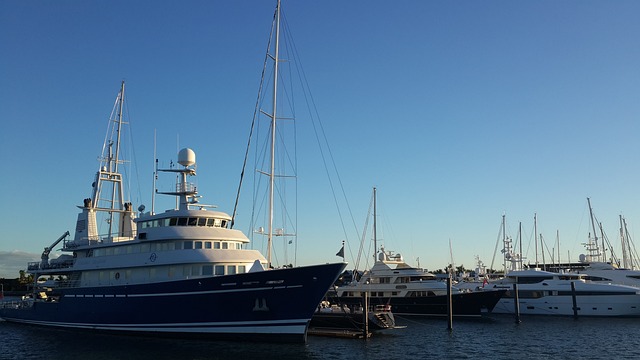 private-yacht-640x480-51981385.jpeg