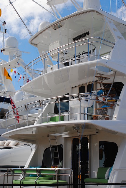 private-yacht-640x480-58427882.jpeg