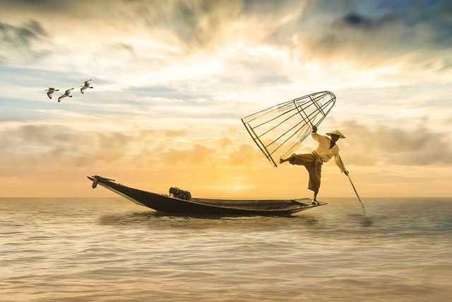 rent-boat-640x480-72557680.jpeg