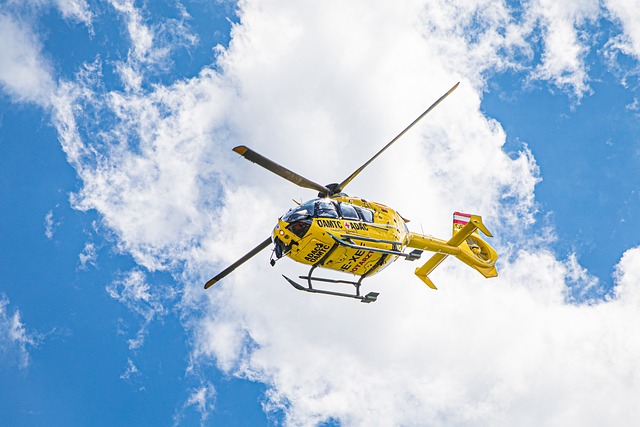 skyline-helicopter-640x480-93885580.jpeg