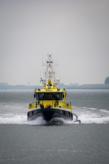 speed boat