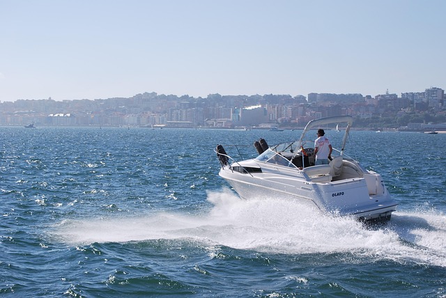 speed boat