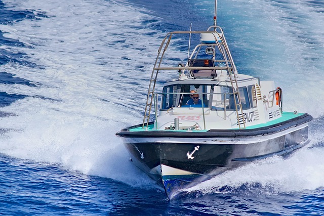 speed boat