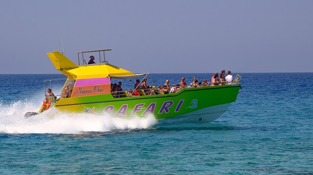 speed boat