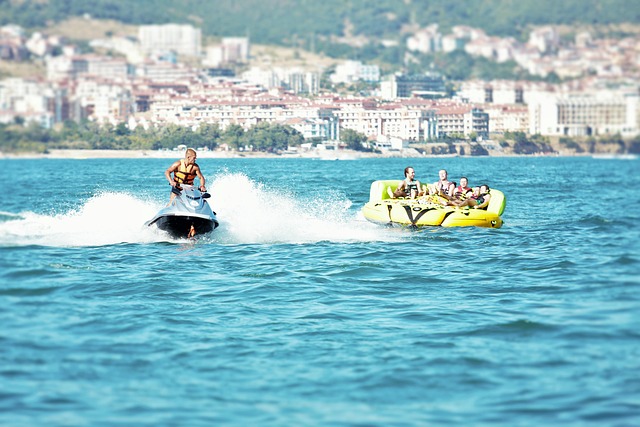 speed boat