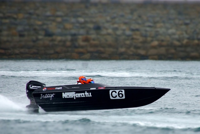 speed boat