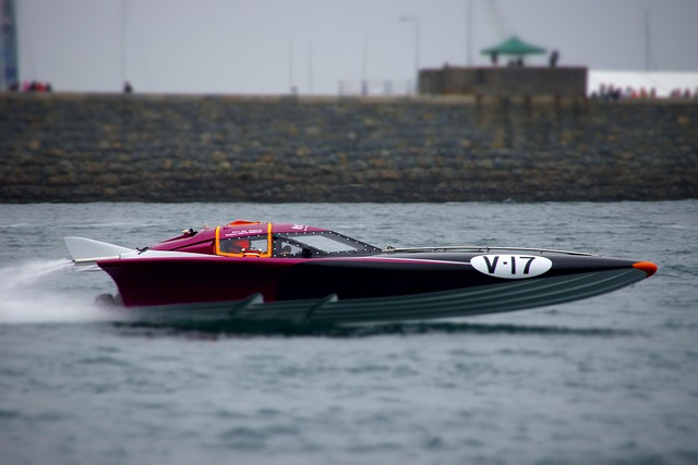 speed boat