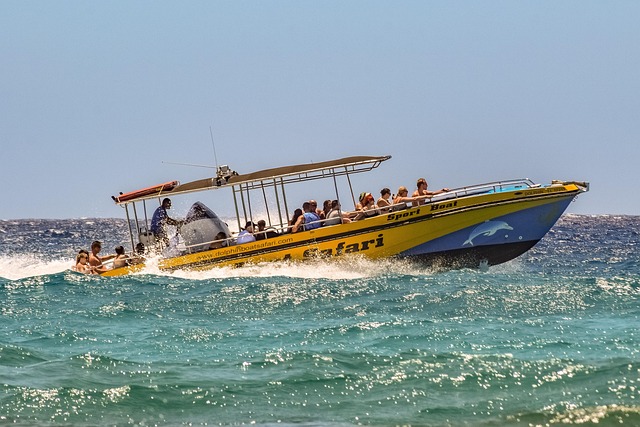 speed boat