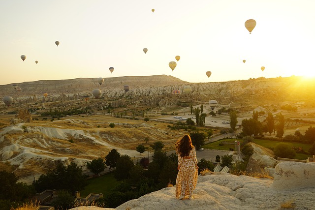 Soar into Love: Romantic Hot Air Balloon Rides in Dubai