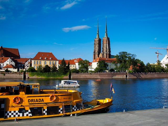 tour-by-car-640x480-63387531.jpeg