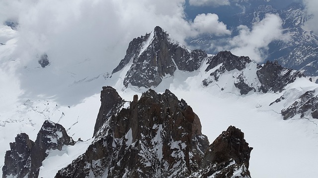 tours-640x480-66298895.jpeg