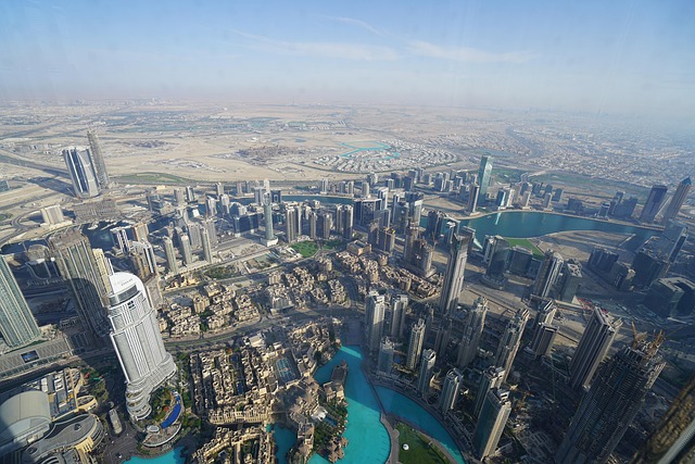 Seamless Dubai Airport Transfers: Navigating Options for Stress-Free Journeys