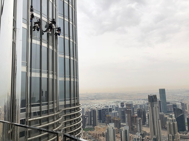 rent-a-car-dubai-640x480-63824307.jpeg