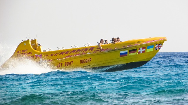 speed boat